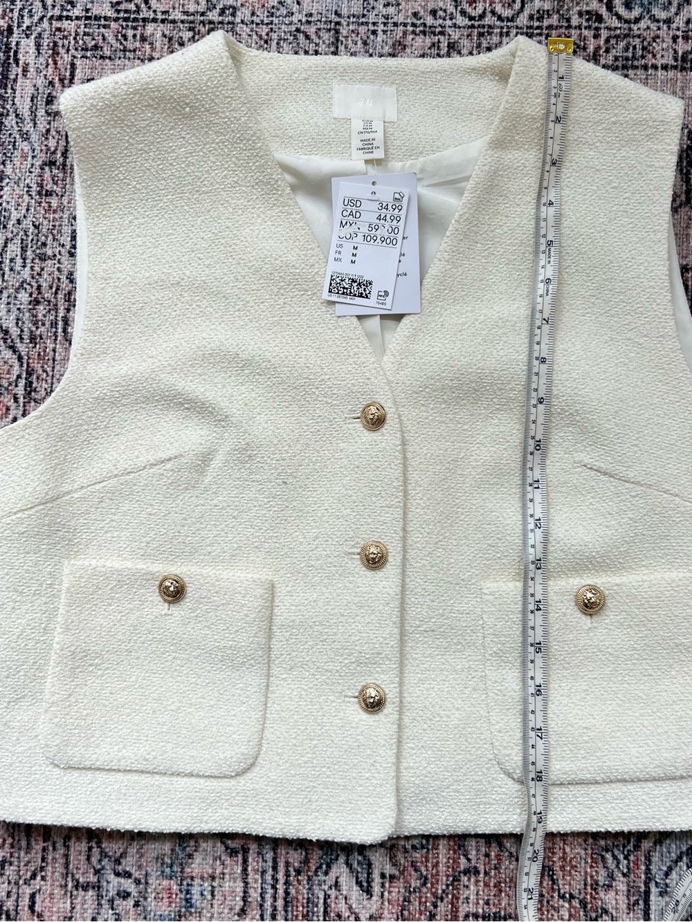 H&M NWT Cream Bouclé Button Front Vest Size Medium Pockets Gold Buttons - Picture 8 of 11